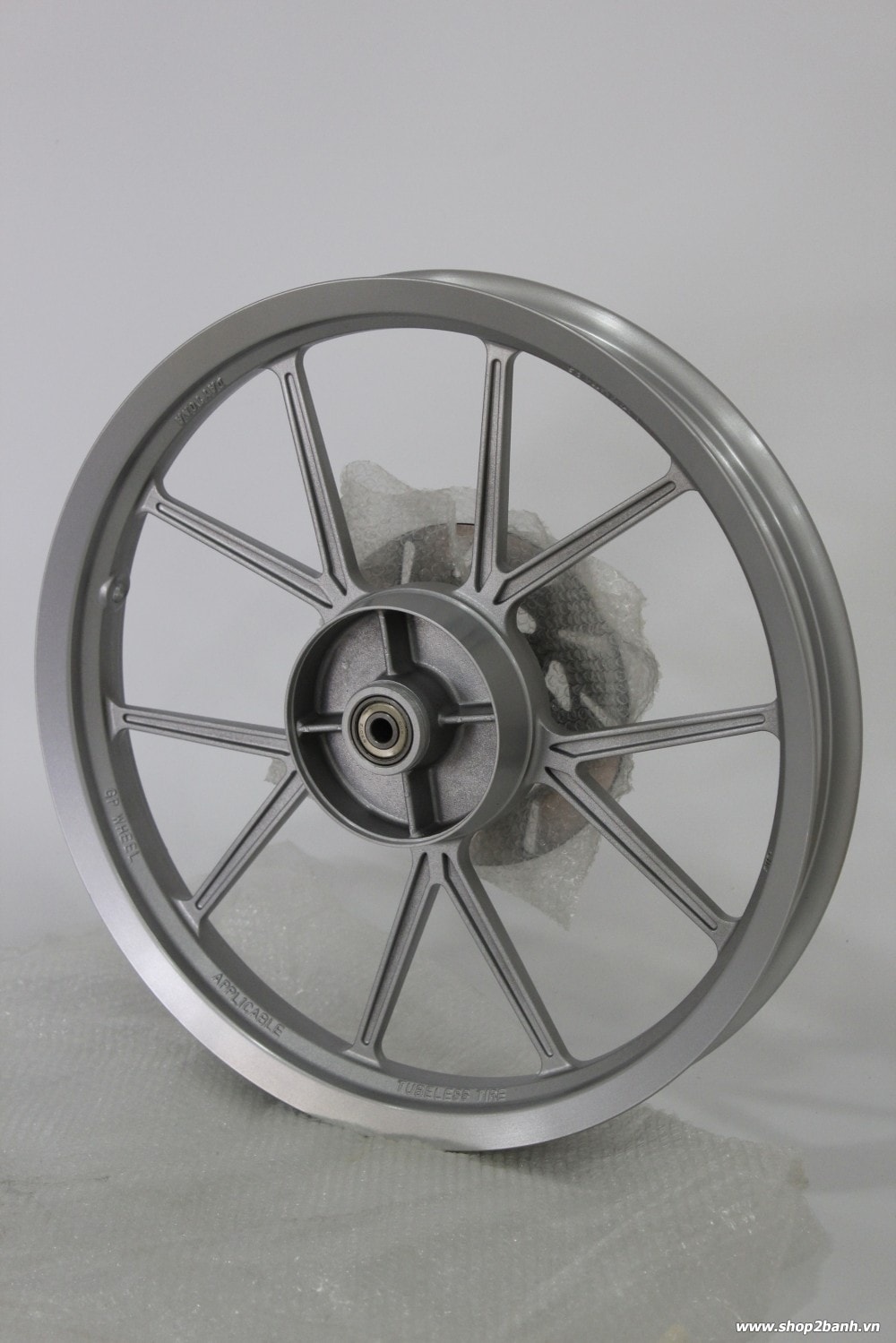 Mâm daytona 16 - 185 17 màu bạc - 2