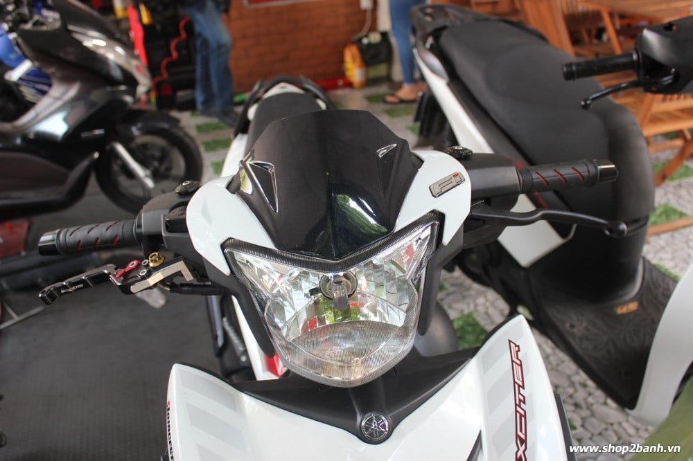 Ốp chắn gió yamaha exciter 150 - 2