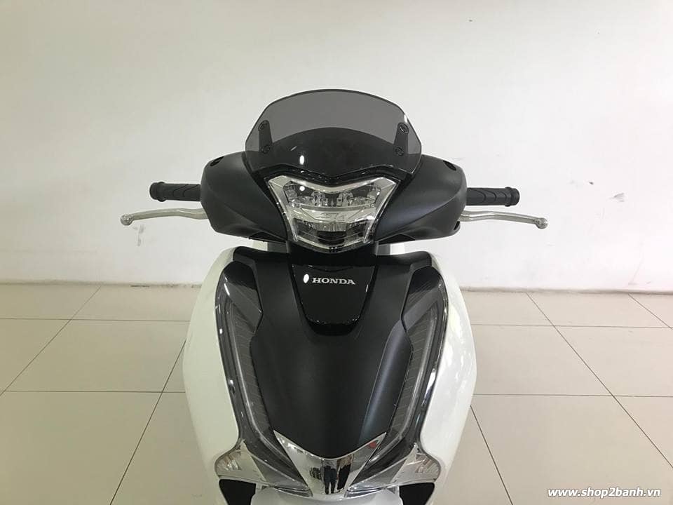 Kính chắn gió zhipat cho honda shvn 2017 - 2019 - 2