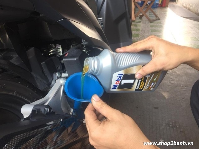Nhớt mobil 1 gold 5w30 - 3