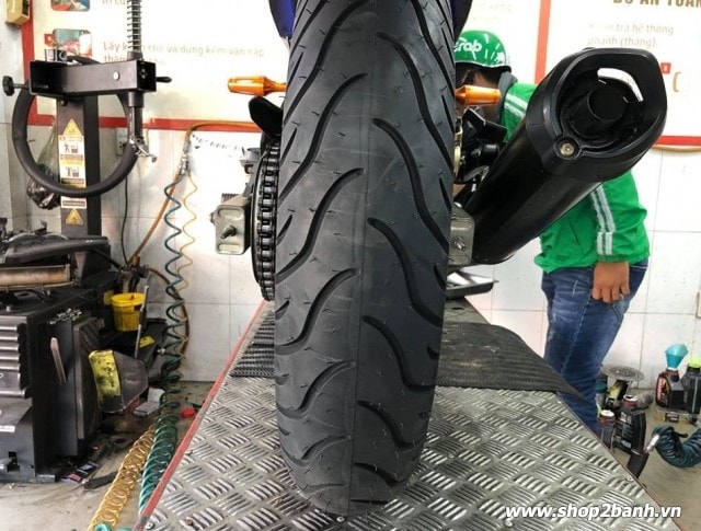 Vỏ xe michelin street 12070-17 - 3