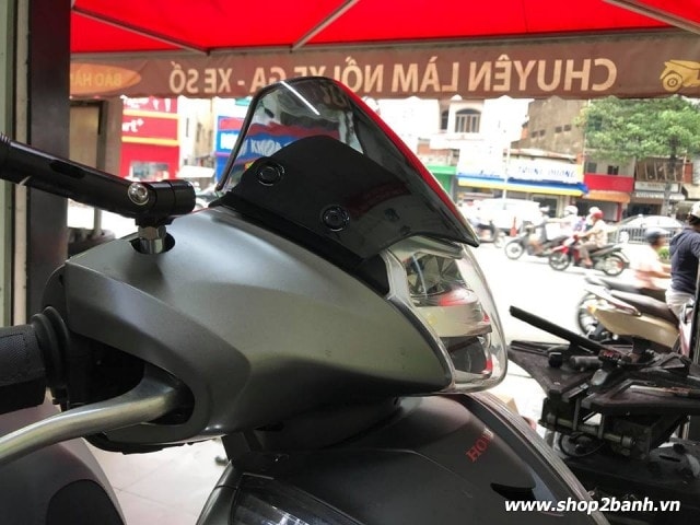 Kính chắn gió sh300i 2017 - 4