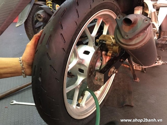 Vỏ michelin pilot moto gp 10080-17 - 3