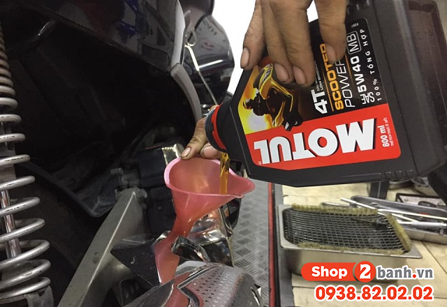 Xe vespa thay nhớt bao nhiêu lít - 6