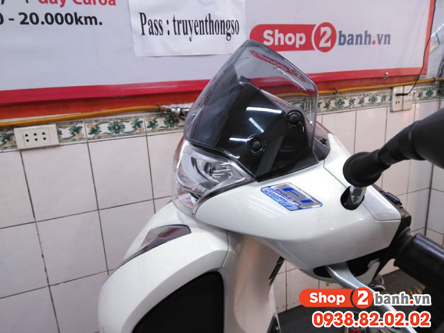 Kính chắn gió sh300i 2017 - 4
