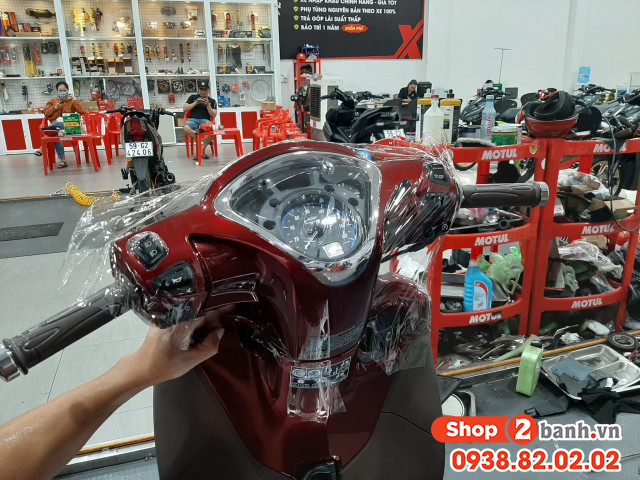 Dán keo trong xe ga nhỏ - 4