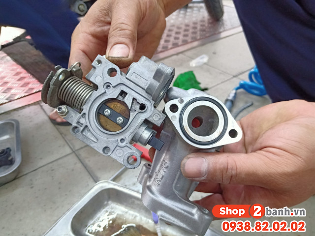 Vệ sinh kim phun xăng điện tử fi - 6