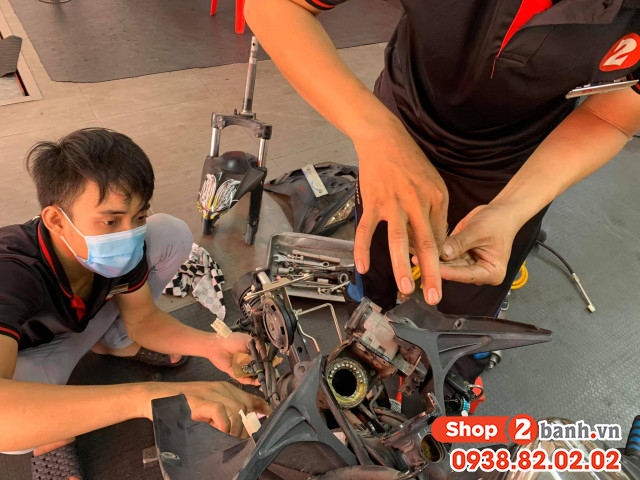 Thay chén cổ xe máy honda - 3