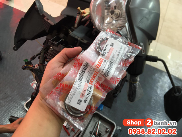 Thay chén cổ xe máy yamaha - 2