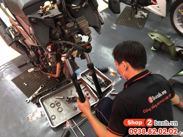 Thay chén cổ xe máy yamaha - 3