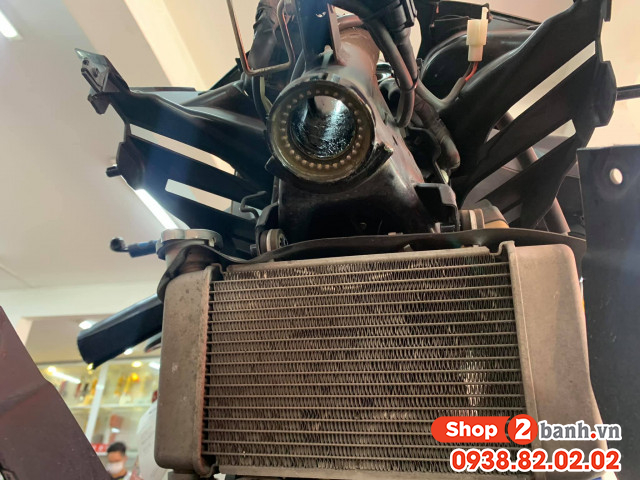 Thay chén cổ xe máy honda - 4