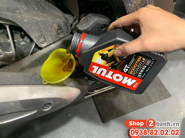 Hướng dẫn tự thay nhớt xe sh mode tại nhà đúng cách - 9