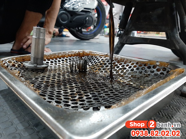 Xe mô tô honda cb750 thay nhớt bao nhiêu lít - 2