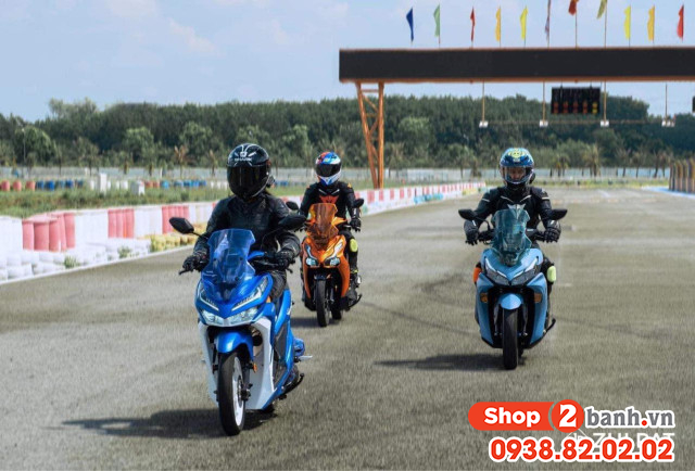 Kính chắn gió zhipat touring chính hãng cho vario click - 3