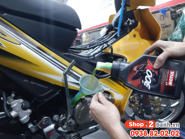 Motul 300v factory line 10w40 1l - 3