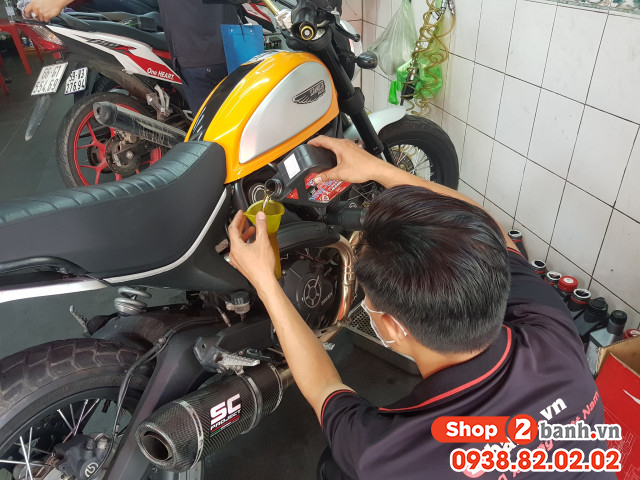 Xe mô tô ducati scrambler thay nhớt bao nhiêu lít - 2