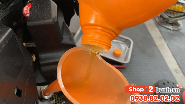 Vario 160 thay nhớt repsol matic 10w30 có được không - 4