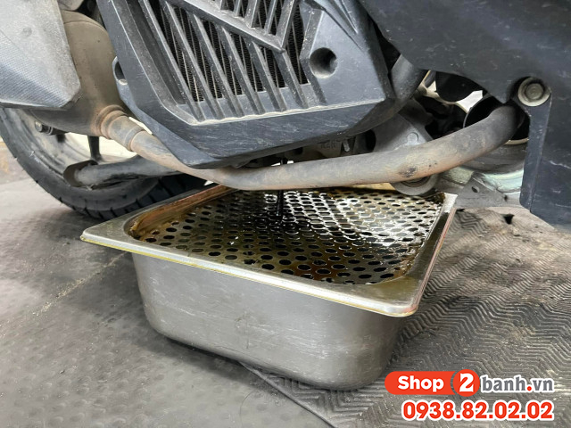 Vario 160 thay nhớt motul scooter power 5w40 chạy có êm máy không - 2