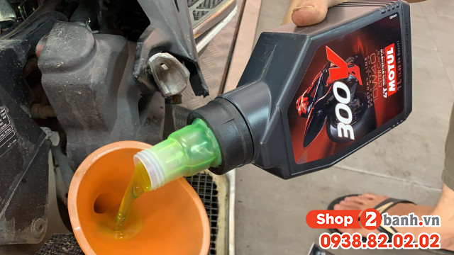 Xe tay ga honda pcx 160 thay nhớt motul 300v có được không - 4