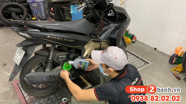 Airblade 160 thay nhớt amsoil scooter 10w40 chạy đường xa có tốt không - 3