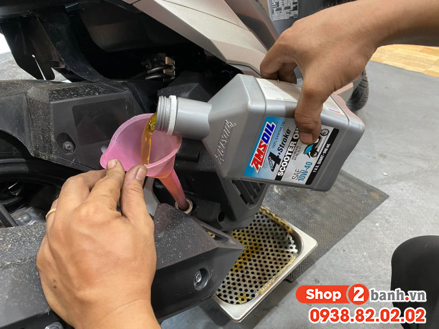 Xe tay ga aprilia sr gt 200 chạy roda thì thay nhớt như thế nào - 4