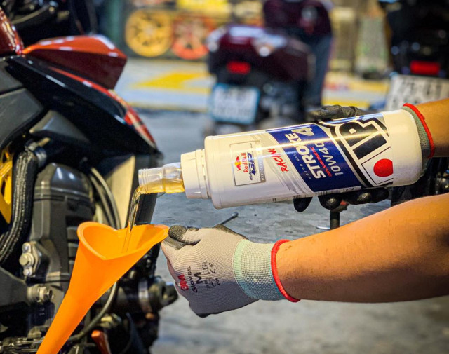 Yamaha r15 thay nhớt ipone stroke 4 racing 10w40 đi xa có mát máy không - 3