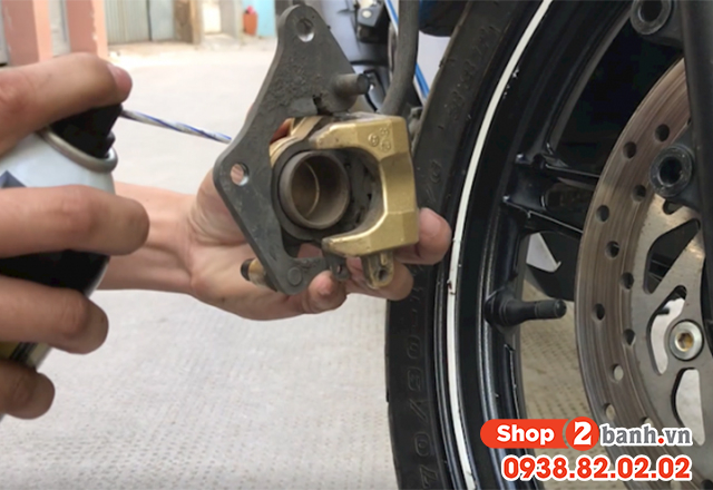 Bảo dưỡng vệ sinh heo dầu thắng đĩa xe máy giá bao nhiêu - 2