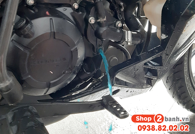 Vệ sinh két nước và thay nước làm mát xe honda cbr 150r - 4