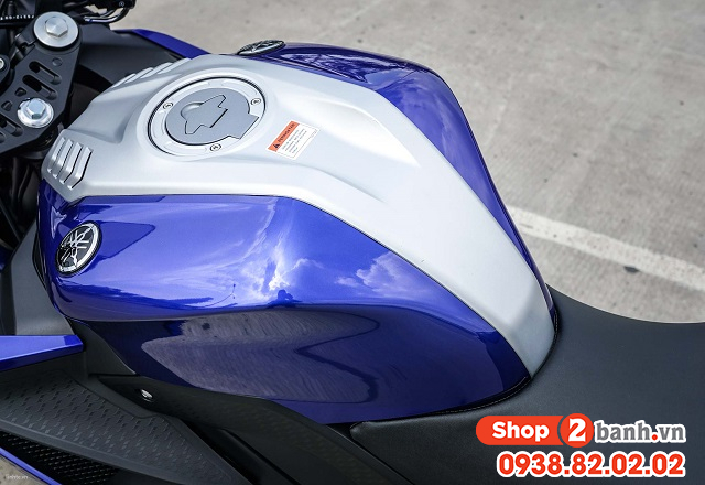 R15 nên đổ xăng a92 hay a95 bình xăng xe r15 v4 bao nhiêu lít - 3
