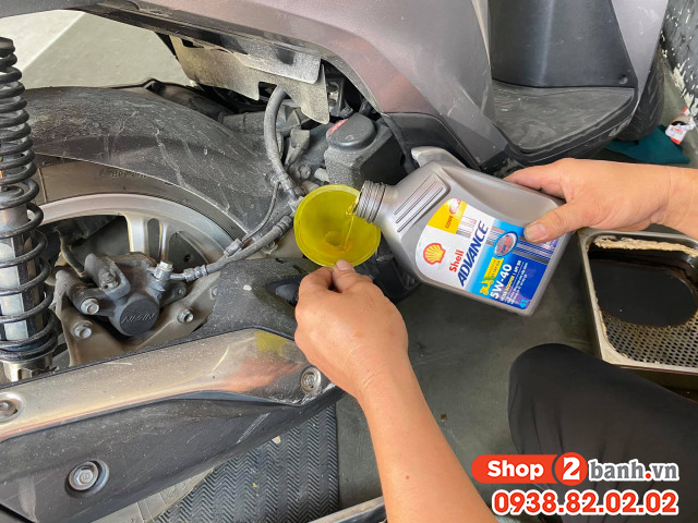 Xe tay ga honda sh160i đi bao lâu thì nên thay nhớt - 5