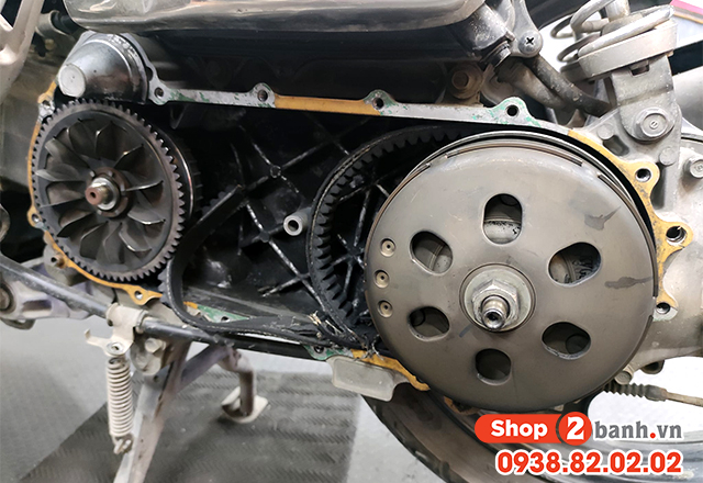 Xe tay ga đi bao lâu thì cần thay dây curoa mới - 2