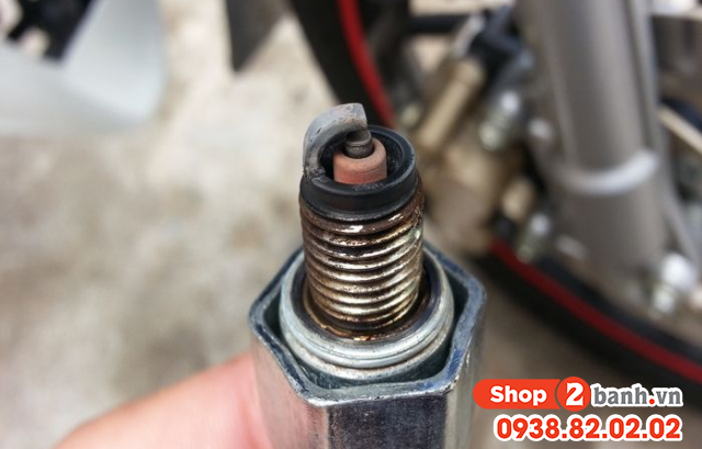 Xe máy bị hao nhớt nguyên nhân do đâu và cách khắc phục - 4