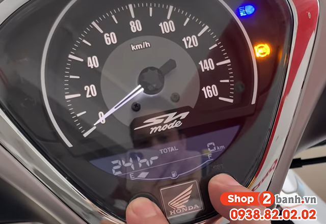Mặt đồng hồ: SH 350i vs GTS SuperTech
