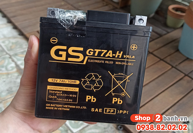 Khi nào cần thay bình ắc quy xe vespa gts và giá bao nhiêu - 3