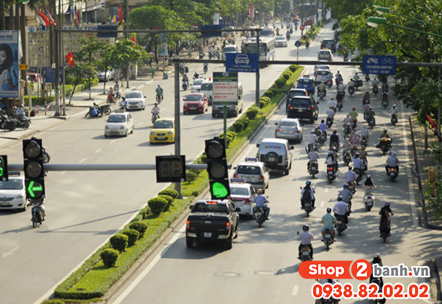 Những lưu ý khi chạy xe máy dưới trời nắng nóng - 2