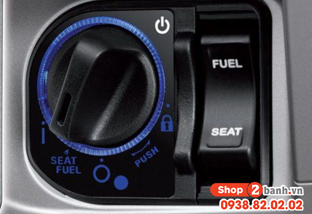 Hướng dẫn cách mở bình xăng mở cốp xe click 160i mới 2025 - 3
