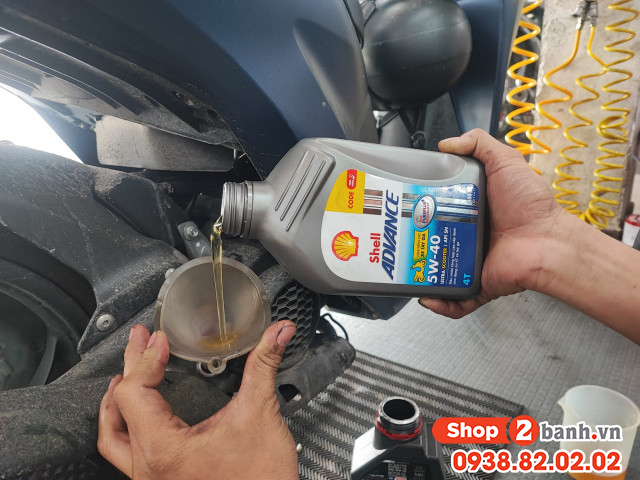 Xe tay ga lead 125 có nên thay nhớt hãng honda không - 4