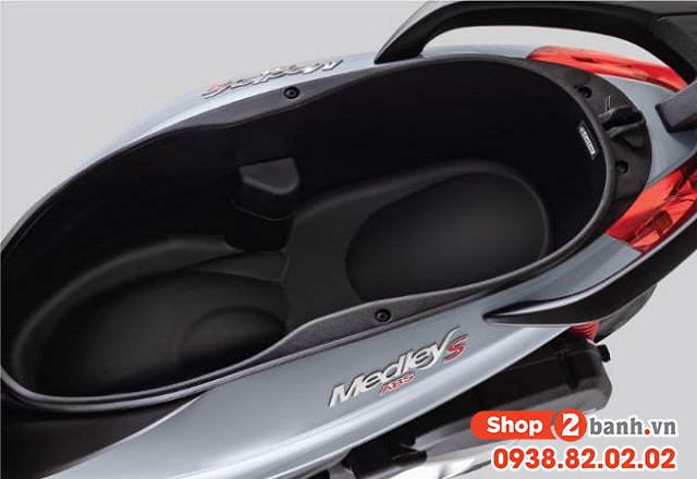 Hướng dẫn cách mở bình xăng mở cốp xe piaggio medley 2025 - 3