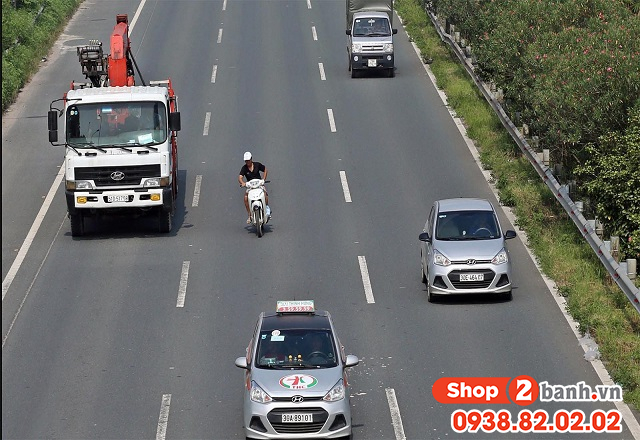 Năm 2025 xe máy đi vào đường cao tốc bị phạt bao nhiêu tiền - 2