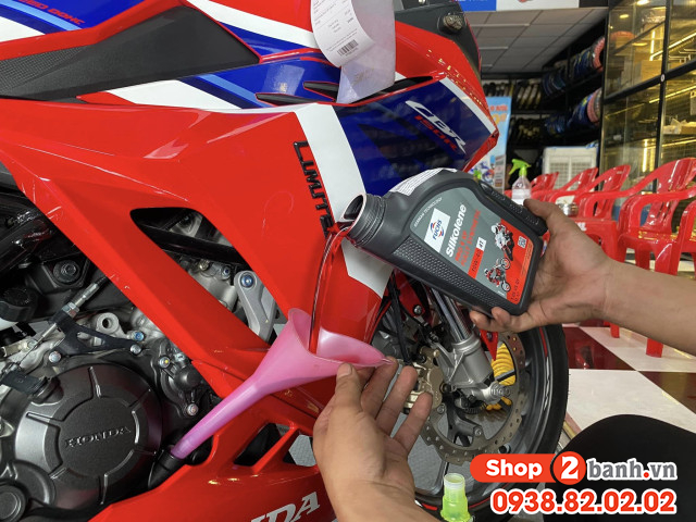 Xe mô tô cbr150r có nên thay nhớt hãng honda không - 8