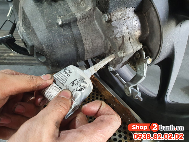 Nhớt láp xe genio 110 đi bao lâu thì nên thay mới - 2
