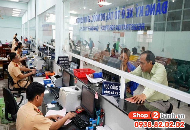 Năm 2025 bán xe máy không nộp lại biển số bị phạt bao nhiêu tiền - 3