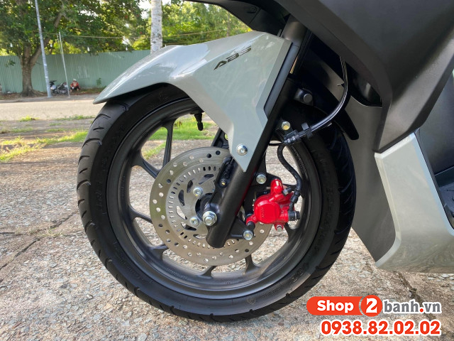Vario 160 thay vỏ dunlop scootsmart 2 có bám đường tốt không - 2