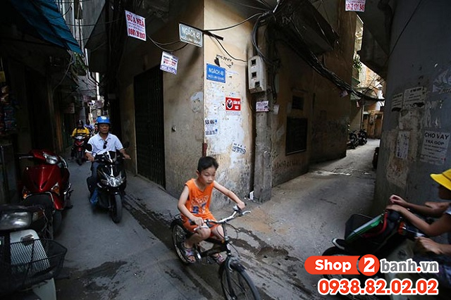 Các kỹ năng đi xe máy trong ngõ hẻm hẹp tránh va chạm - 5