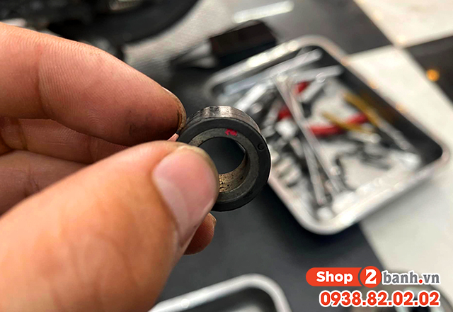 Thay bi nồi nặng hơn có giúp xe tay ga giảm hao xăng - 1