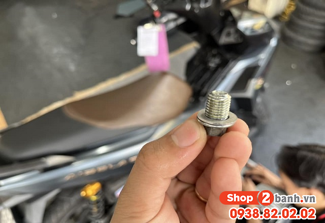 Khi nào nên thay long đền ốc xả nhớt xe máy - 2