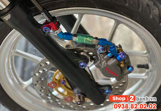 Phân biệt chiếc ngắt dầu thái và ngắt dầu staubli - 1