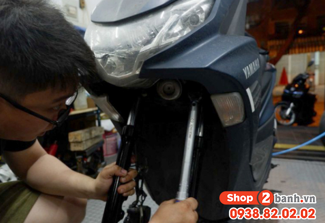 Vì sao phuộc trước xe tay ga bị xì dầu cách khắc phục như thế nào - 4