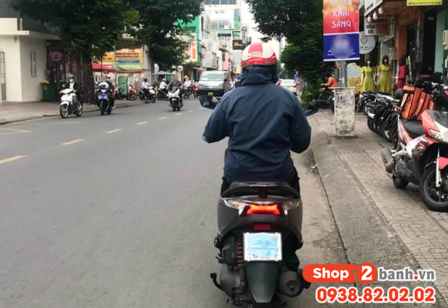 Năm 2025 đi xe máy che biển số bị phạt bao nhiêu tiền - 2