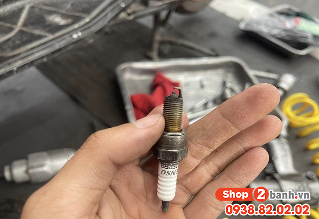 Vì sao nên thay bugi xe tay ga định kỳ - 3